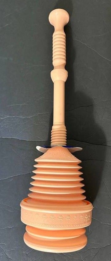 Toilet plunger baffle style with holder Royal Flusher model Peach New