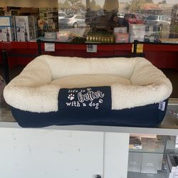 Friends Forever Cuffed Box Pet Bed