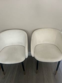 FREE Cream Chair Set