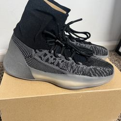 Yeezy BSKTBL
