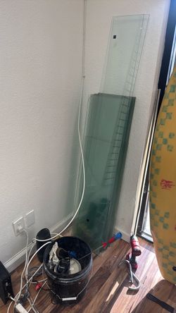Retail 1/4 temper glass shelving