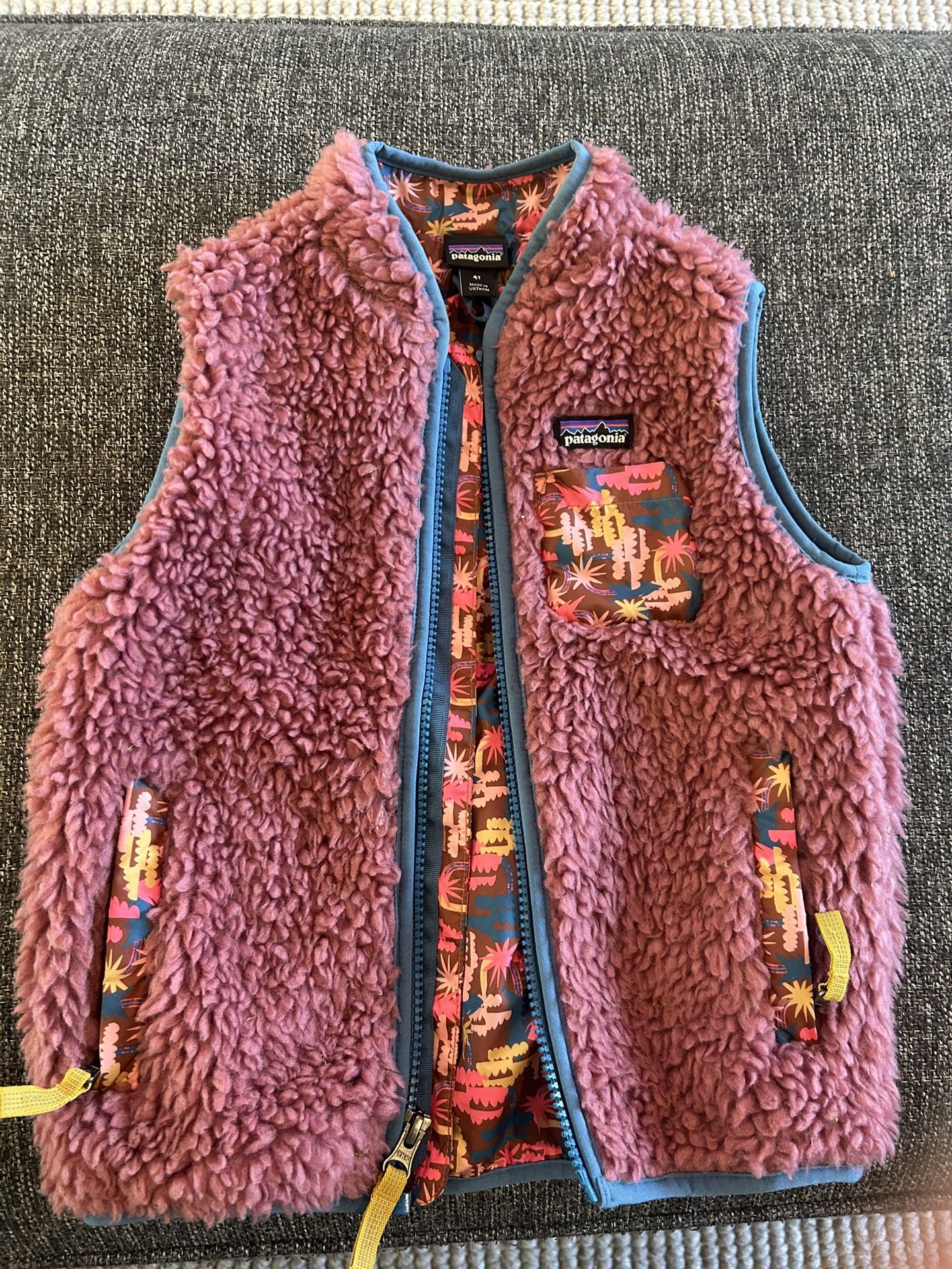 4T Patagonia Reversible Vest