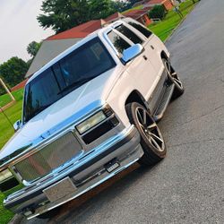 1999 GMC Yukon SLE 2wd,