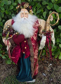 Large Christmas Holiday Santa Claus Decoration Statue Figurine