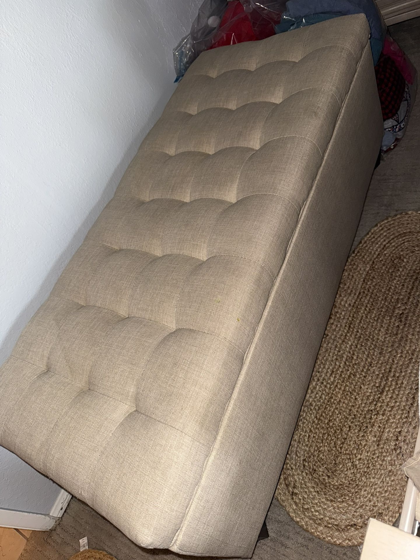 Almost like New Ottoman With Storage