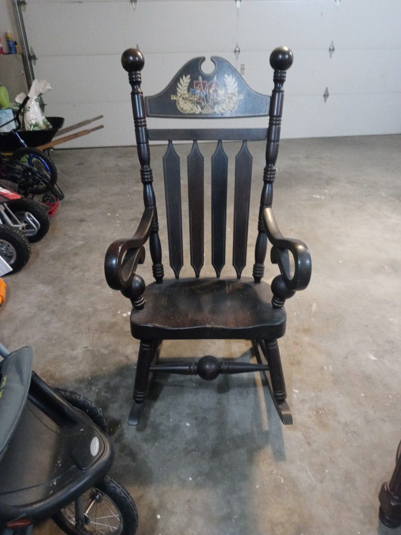 Vintage Rare Collectible 76 Commemorative Rocking Chair In Like New Condition Never Used Purchase Then Stored In A Day Room That No One Ever Sat