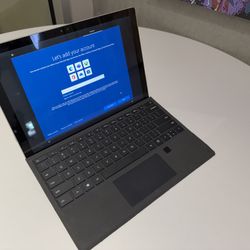 Pre-Owned Microsoft Surface Pro 4 12.3'' - Intel Core i5-6300U - 4GB RAM 128GB Storage - Windows - Silver