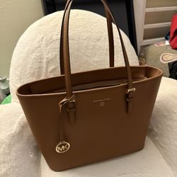 Michael kors Jet Set Leather Tote 