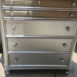 3 Dresser and Mirror