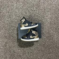 Jordan 1 Black Metallic Gold Size 6C
