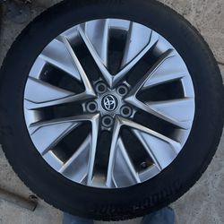 Toyota Mirai 19” OEM wheel