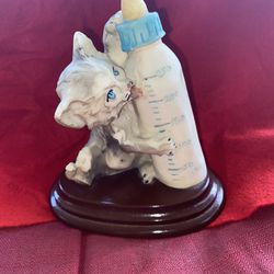 Vintage 5.5 Inch Painted Alabaster Cat With Bottle Statue Imported From Greece