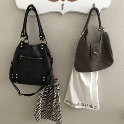 Banana Republic leather shoulder handbags