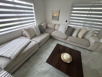 Sectional couch