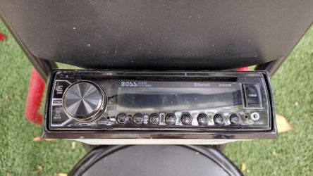 Boss Audio Systems 550B Car Stereo Receiver