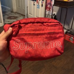 Supreme Shoulder Bag Red 