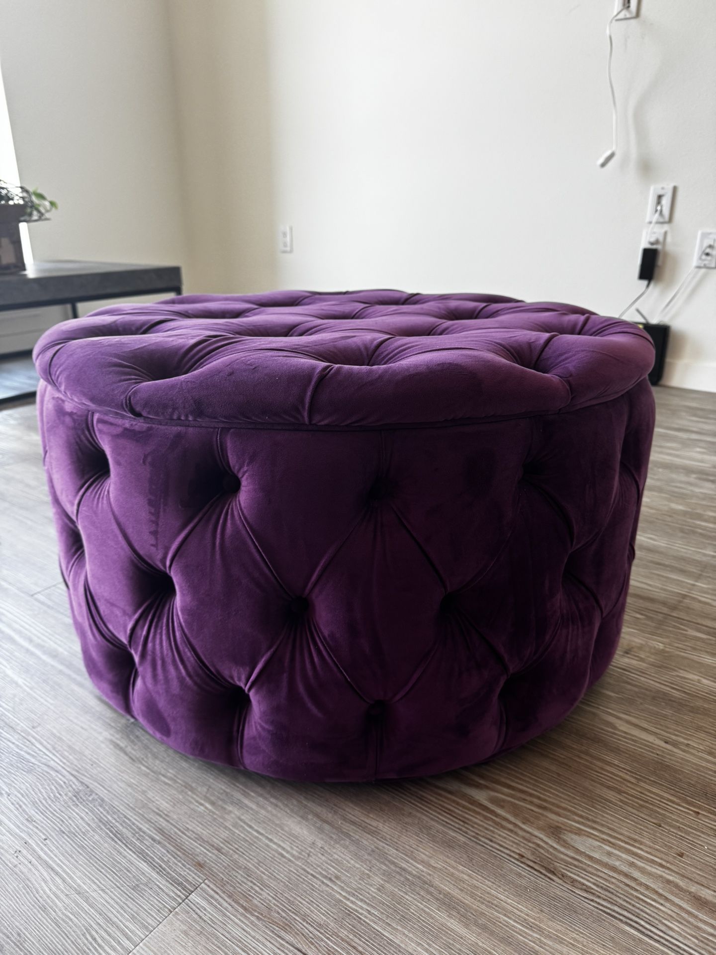 Cocktail Ottoman