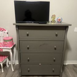 Crib And Dresser Set