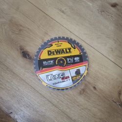 DEWALT ELITE SERIES 7-1/4-in 40-Tooth Fine Finish
Tungsten Carbide-tipped Steel Circular Saw Blade