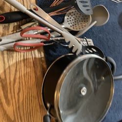 Pans And Utensils 