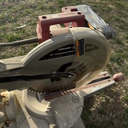 Chicago Electric Saw 12 V 