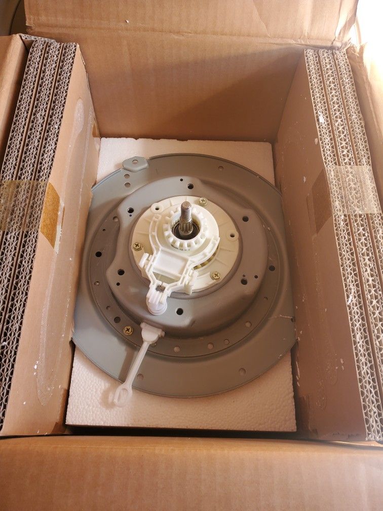 Gear Case/ Transmission.
