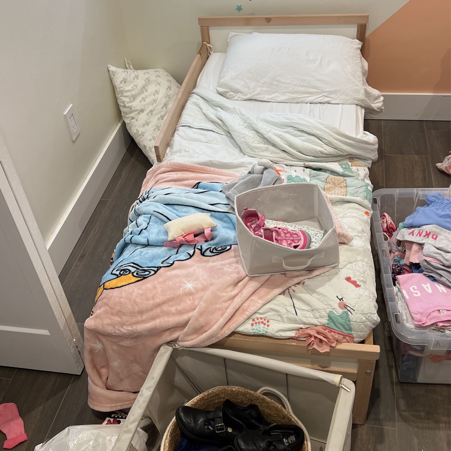 Beds - IKEA