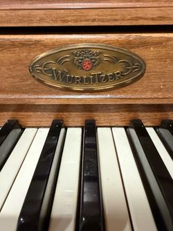 wurlitzer upright piano