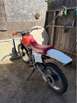 1990 Honda XR Dirtbike