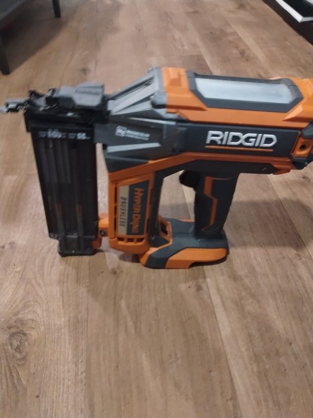 16 Gauge 18-volt Brushless Nailer Uses 1 In To 2 7/8 Nails