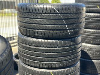 PAIR OF TIRE 265 35 19 MICHELIN 85% LIFE