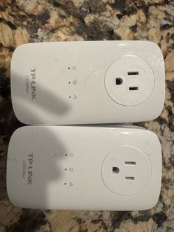 TP-Link AV1200 3-port Gigabit Pass through Powerline Adapter