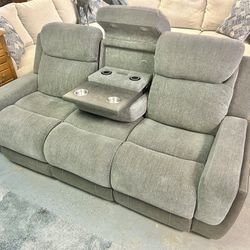 Like New 2-tone Electric Dual Reclining Couch With Electric Headrests And Dual USB 