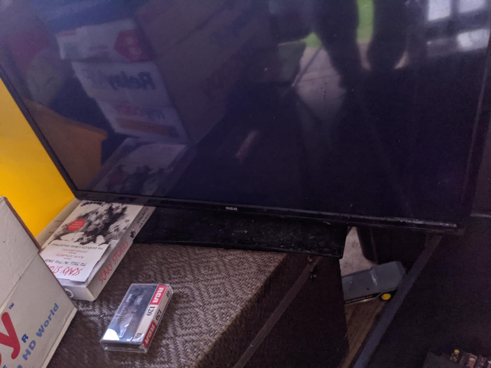 TV With DVD Disc Included