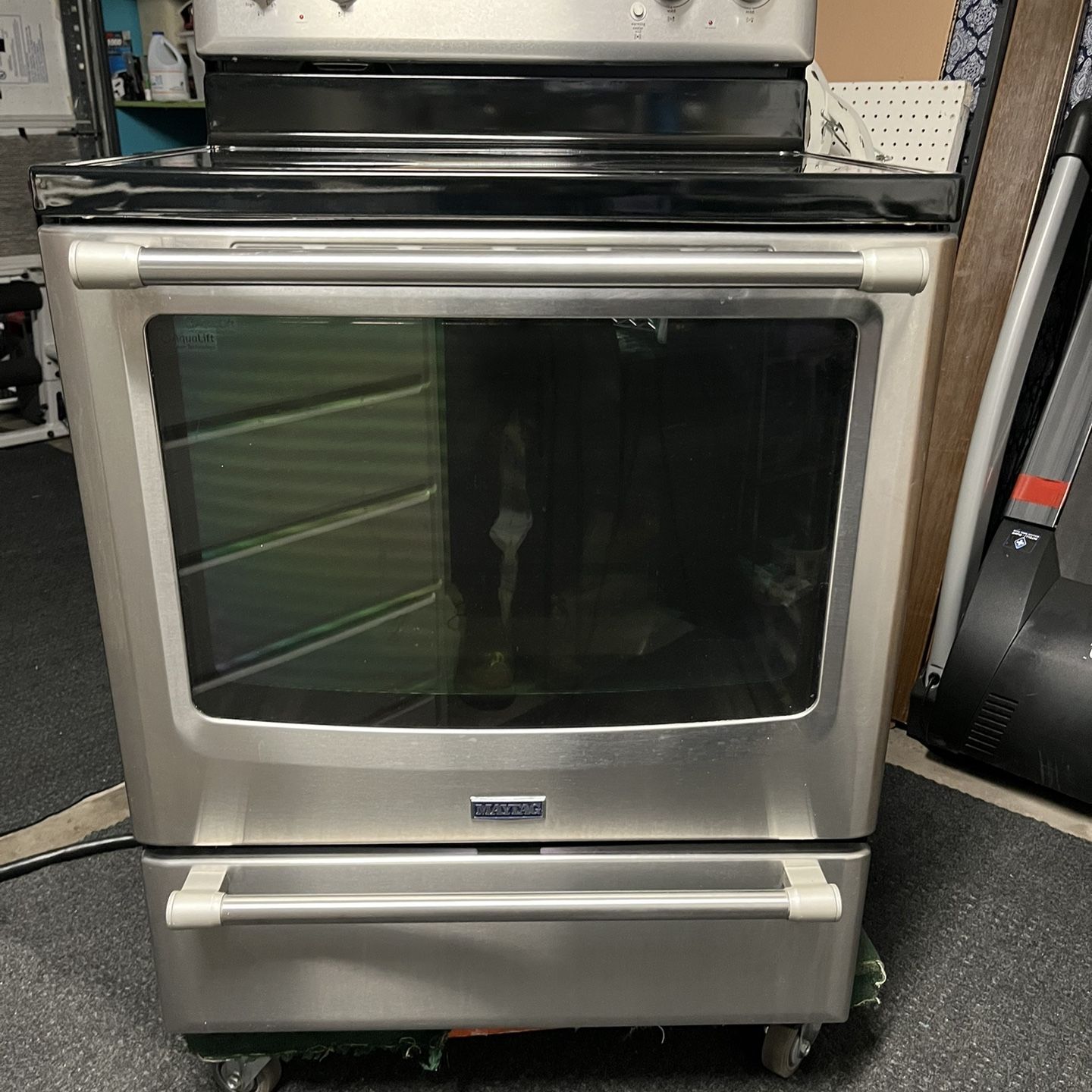   High-End Maytag Stainless Steel Range/Oven