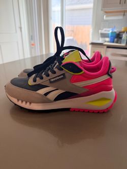 Reebok shoes 6.5