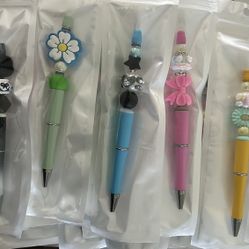 Beaded Pens 🖊️🩷 Each Pen Comes With One Refill Of Ink 