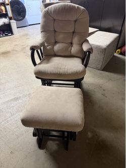 Rocking Chair with ottoman