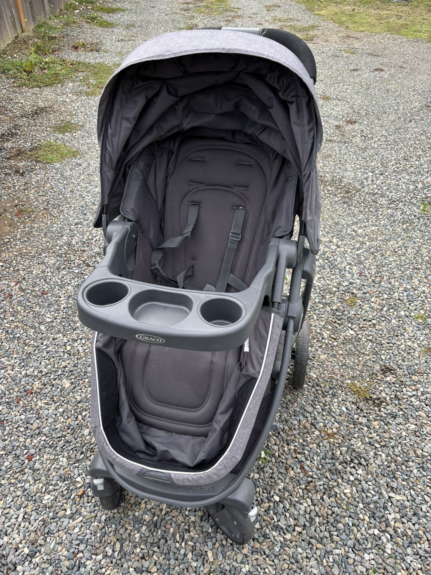 Graco Stroller With Rain Cover