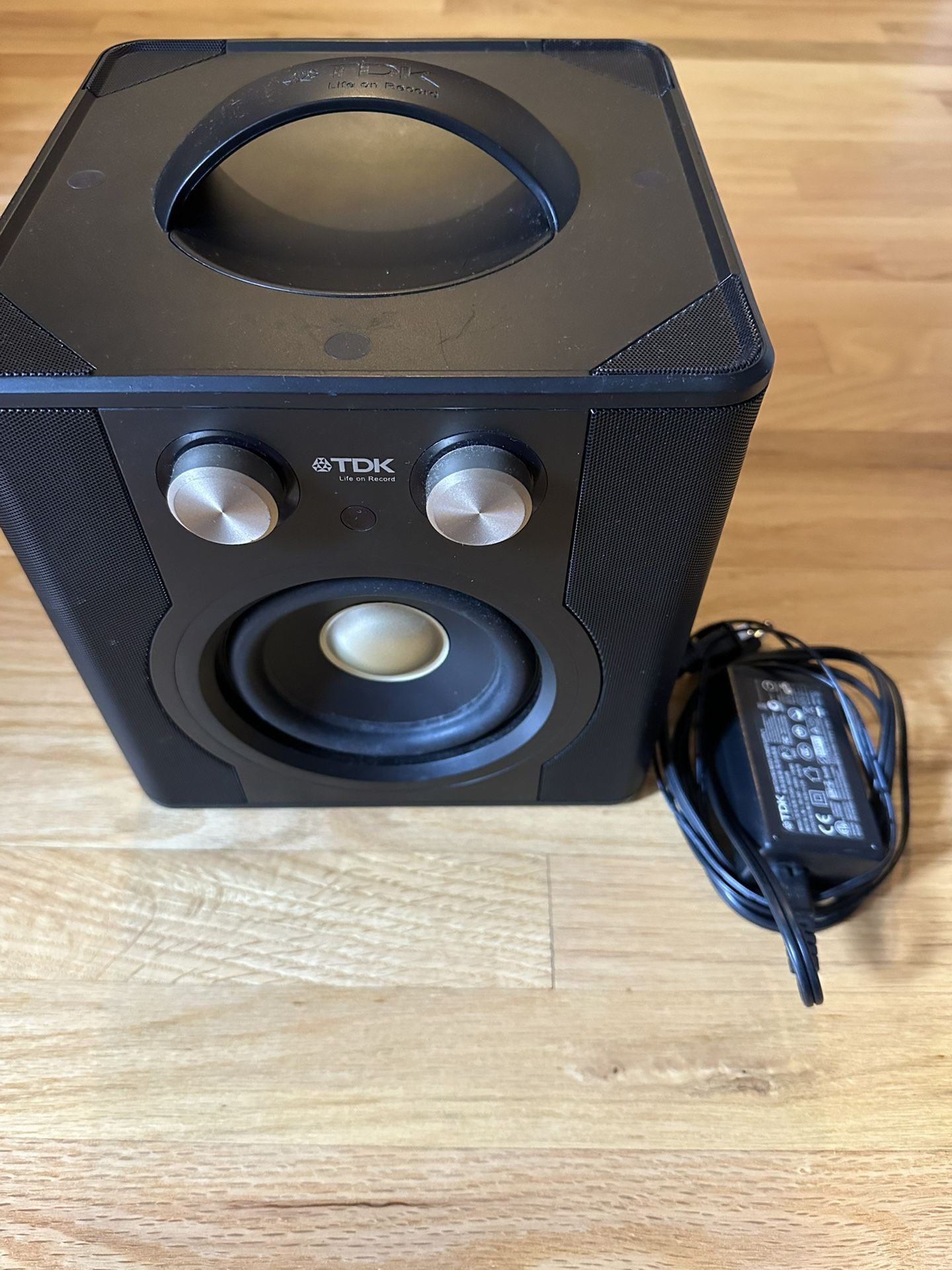 TDK-V513 Wireless Bluetooth Sound Cube Speaker
