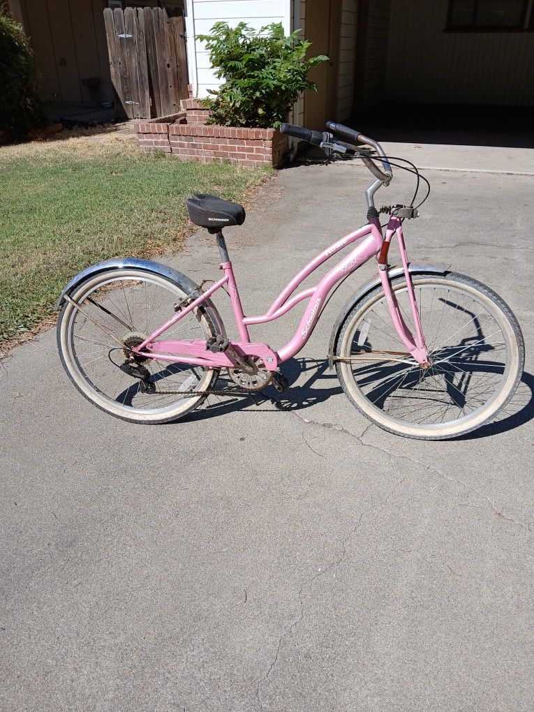 Schwinn Roxie Bike