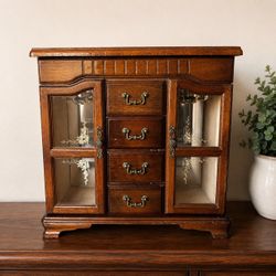 Vintage Jay Import Co. Jewelry Armoire –