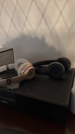 2 Pairs Of Beats
