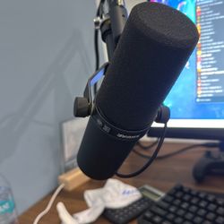 Shure Sm7b w/ rode mic arm and scarlet 2i2 interface 