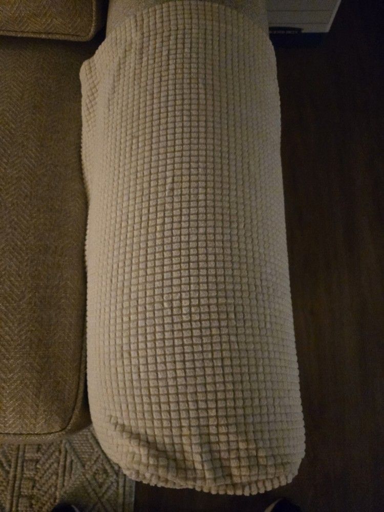 2 new stretchy armrest covers in a camel color Only $8!