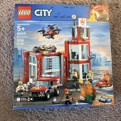 Lego Fire Station 60215 ( New )