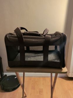 Pet carrier