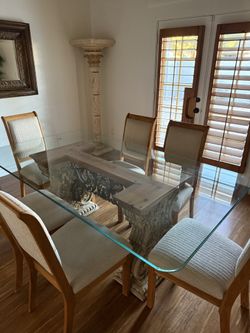 Dinning Table