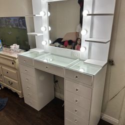 Makeup Vanity