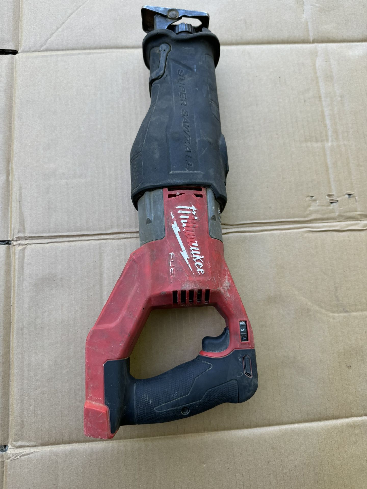Milwaukee Super Sawzall M18 FUEL